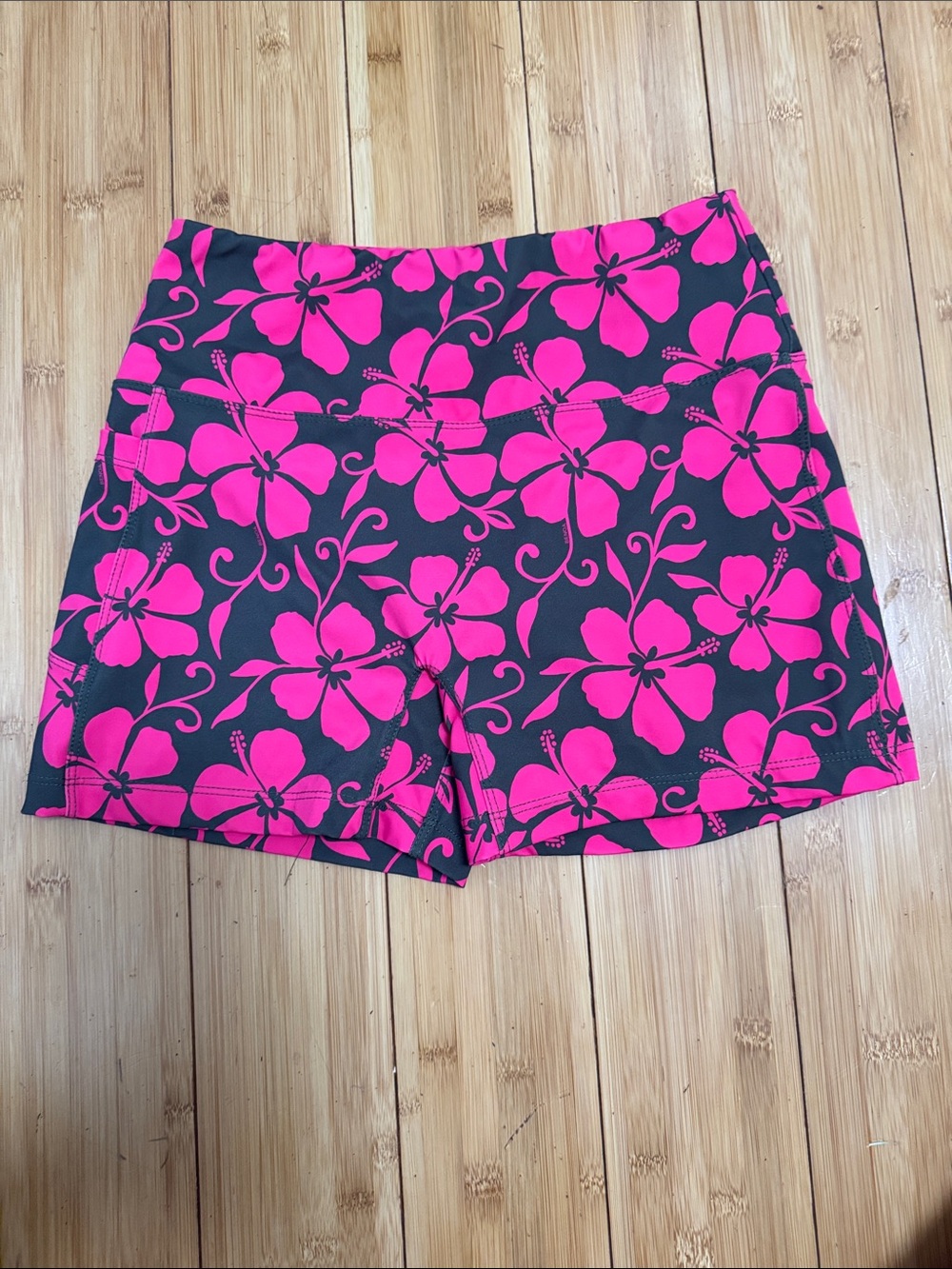 Women’s Floral Active Shorts — Pupukea Pink